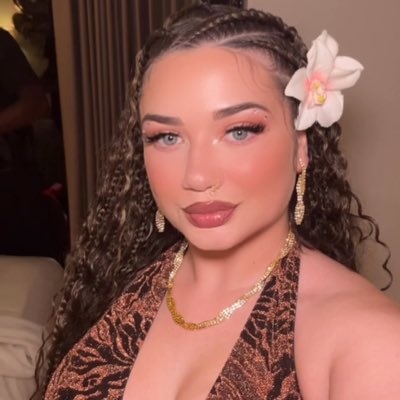 onlymarisel's tweet photo. #NewProfilePic https://t.co/CEsinljp7v