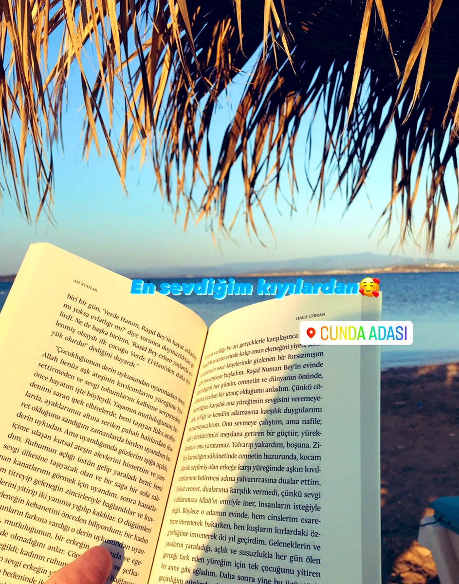 omurozden's tweet photo. Belki de aynı kitapta, aynı yerlerin altını çizmişizdir.
Yaralarımız aynıdır,kim bilir?”…🦋 https://t.co/3OGRGG7TZv