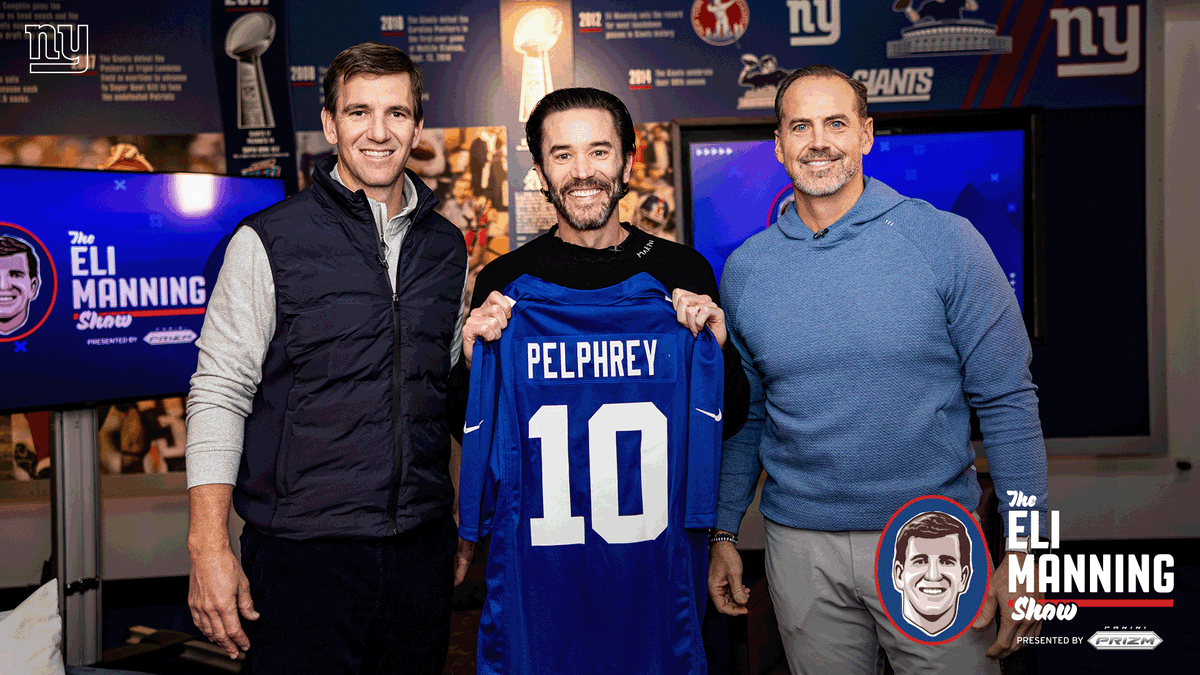 .@TomPelphrey on the set of The Eli Manning Show 👏 
