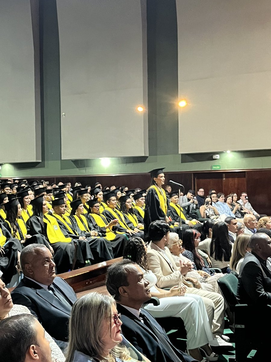 #Ahora Hoy jueves #11Dic se da inicio al segundo acto de grado de la <a href="/FCS_UC/">FCS Sede Carabobo UC</a>, donde se entregarán 139 nuevos títulos y medallas, en el Teatro Dr. Alfredo Celis Pérez.