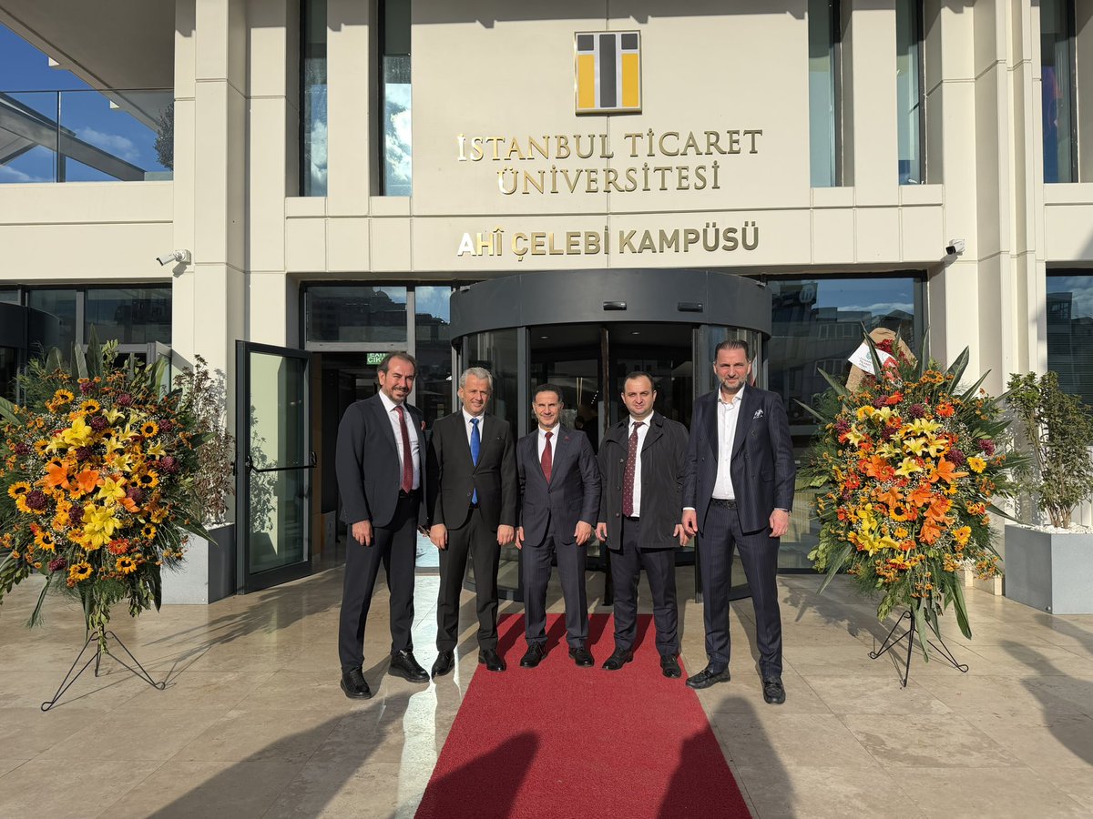 İstanbul Ticaret Odası’nın tarihi binasının aslına uygun şekilde yeniden inşa edilmesinin ardından, İstanbul Ticaret Üniversitesi Ahî Çelebi Kampüsü’nün hizmete alındı.

İTO Yönetim Kurulu Başkanımız Şekib AVDAGİÇ, İTO Meclis Başkanımız Dr. Erhan ERKEN, İstanbul Ticaret