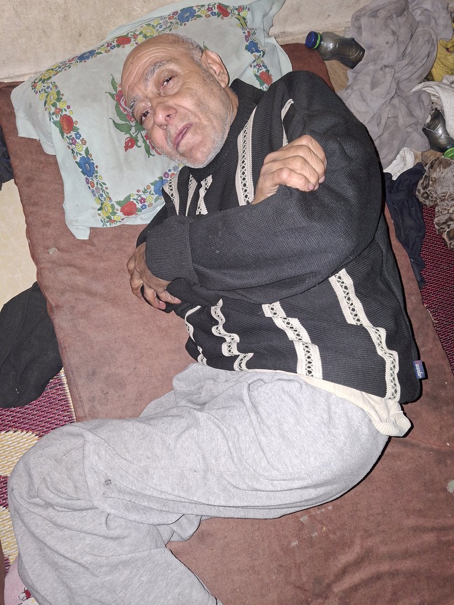 People… my disabled father is freezing in this brutal weather. The heavy rain is coming inside, and he has no warm clothes, no blankets, nothing to protect his weak body.
This cold is breaking him… and he can’t even help himself. 💔❄️
#HelpMyFather #Gaza
chuffed.org/project/mahmou…