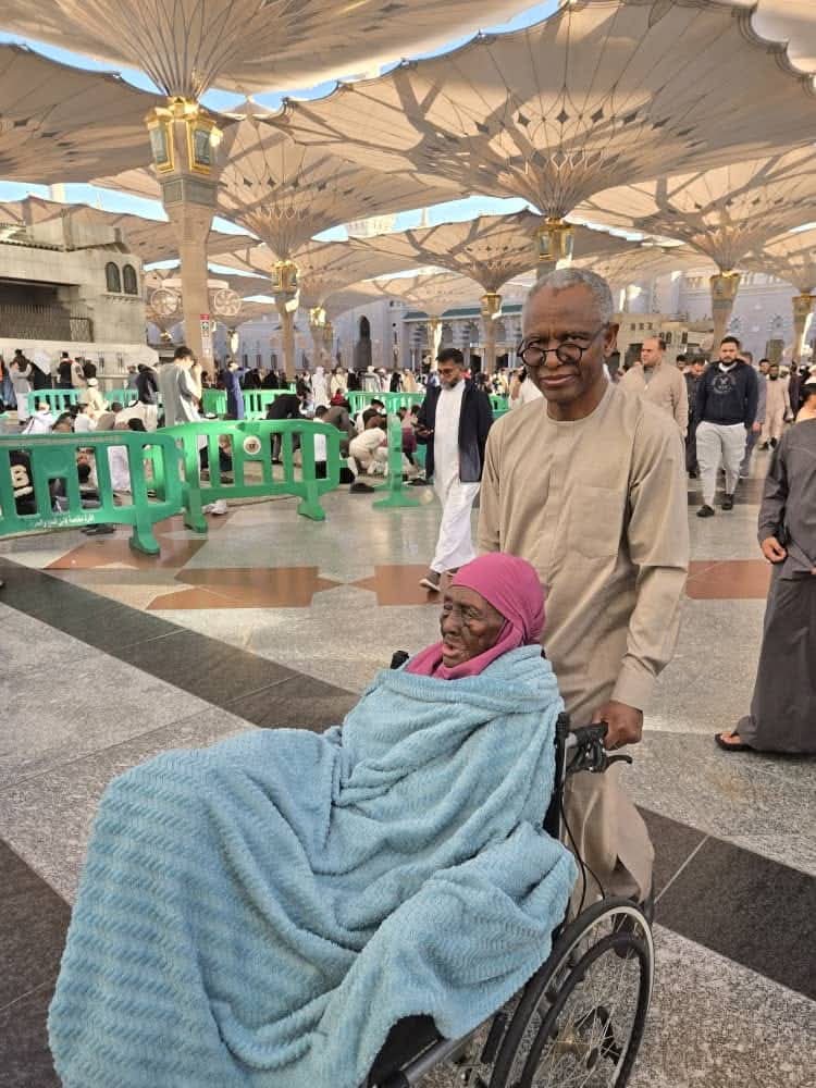 Sultan_MBX's tweet photo. Mal. @elrufai was orphan at 8; but Allah the Exalted, prolonged Umma's life to her 90s when he fully attained good life fortunes and potentials.

May our parents live long to see oursuccesses and reap from the fruitiest fruits of their labour—what a rare privilege this can be! https://t.co/F6rXLG8ZjS