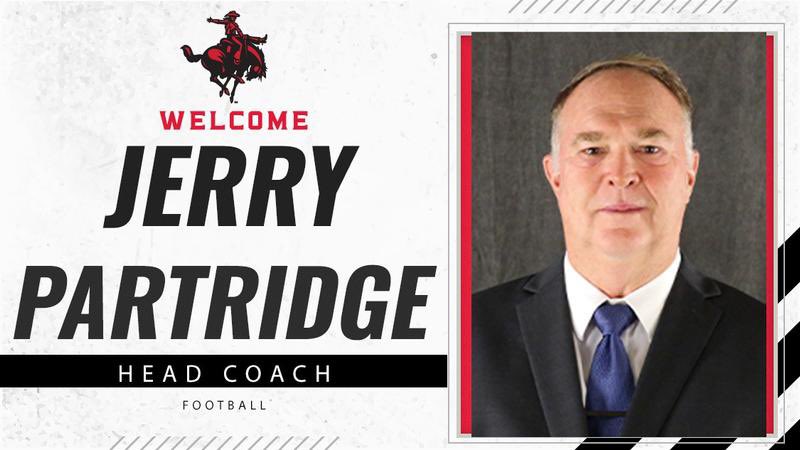 d2fbspotlight's tweet image. Northwestern Oklahoma State has hired Jerry Partridge as its new head coach.

The former Missouri Western leader brings 149 wins, two MIAA Coach of the Year awards and years of FCS experience.

He aims to build a fast, competitive turnaround in Alva.

#D2FB