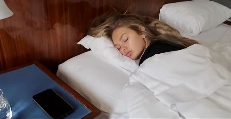 dioritgirl333's tweet photo. how finals week has me feeling https://t.co/n1gG43ueA1
