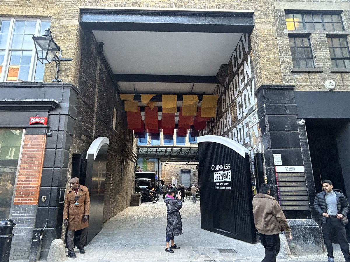 PubsSaving's tweet photo. Guinness Open Gate brewery, Covent Garden. Opening day. Pie truck. Small batch beers brewed on site. Will be back to try the Open Gate Porter. #coventgarden #guinness #opengate #brewery All photos credit: @PubsSaving https://t.co/To8I6juEhZ