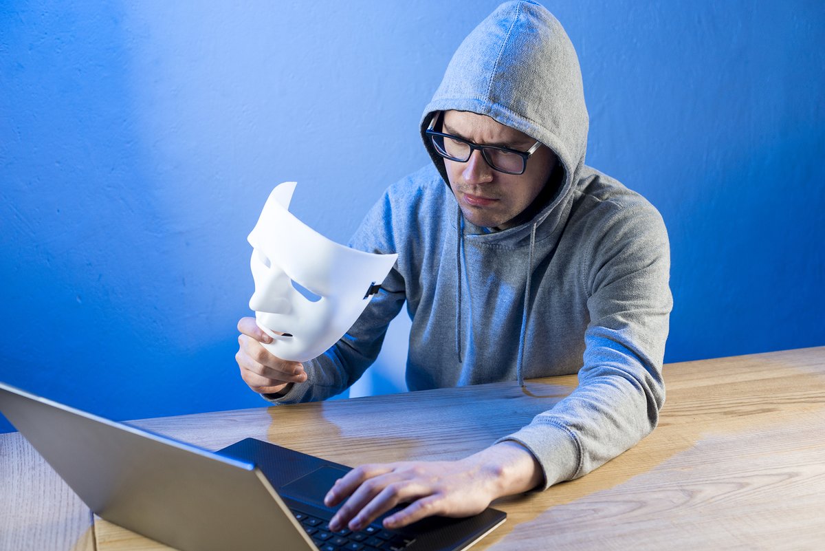 4 formas de fraude a las que hay que prestar atención esta próxima temporada navideña. <a href="/SomosVeeam/">Somos Veeam</a>

Continúa leyendo: tinyurl.com/mr39acxs 
#UsecNetwork #usecim