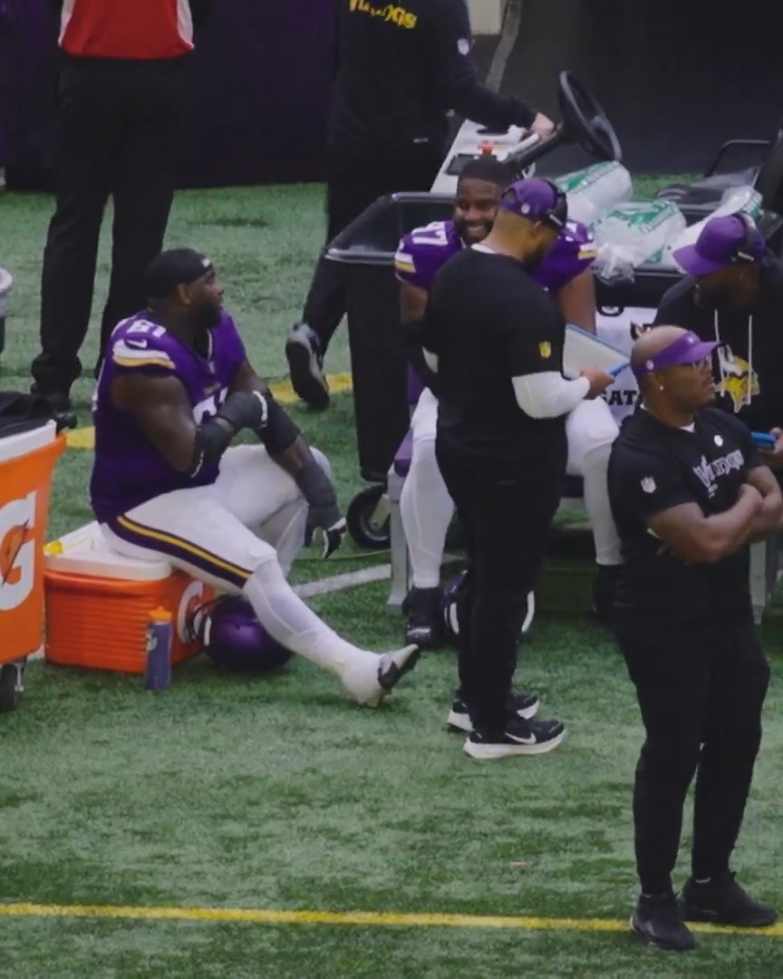 RED!
@jalen_redmond was mic'd for the #Vikings win over Washington.
#ProBowlVote