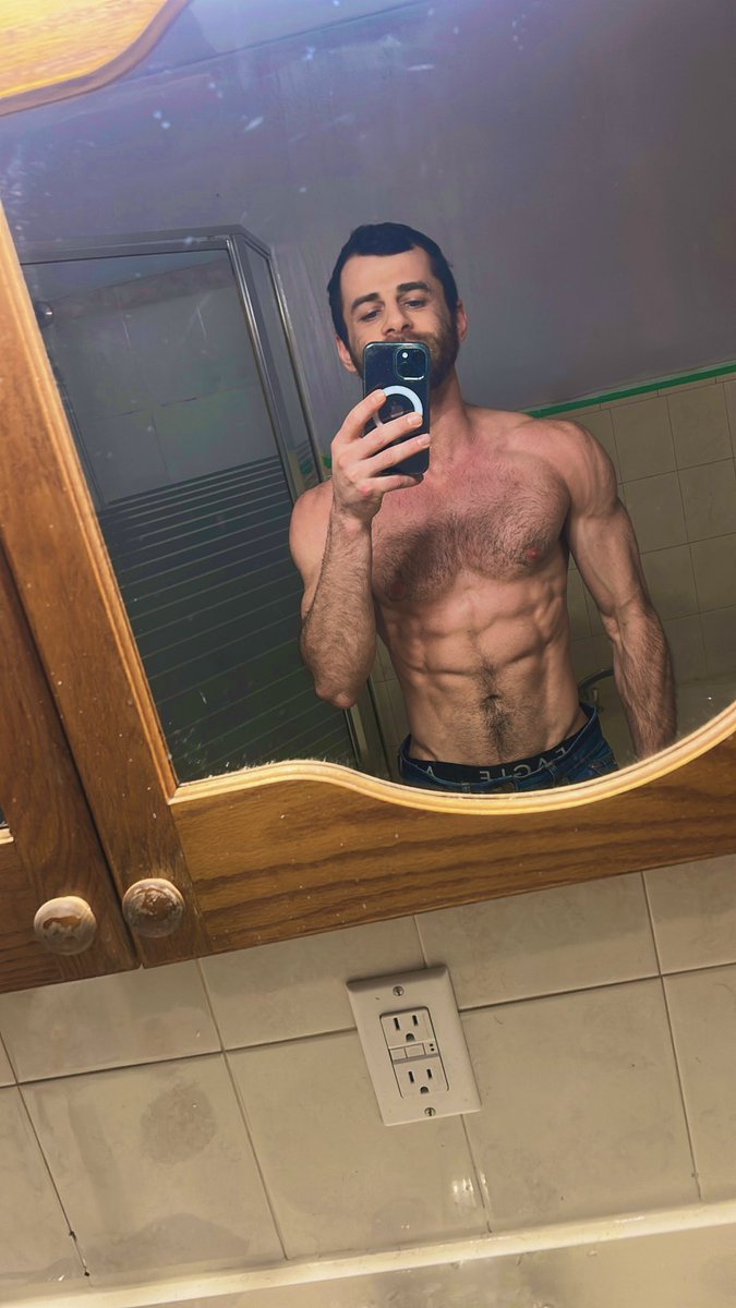 Maxwell White tweet media