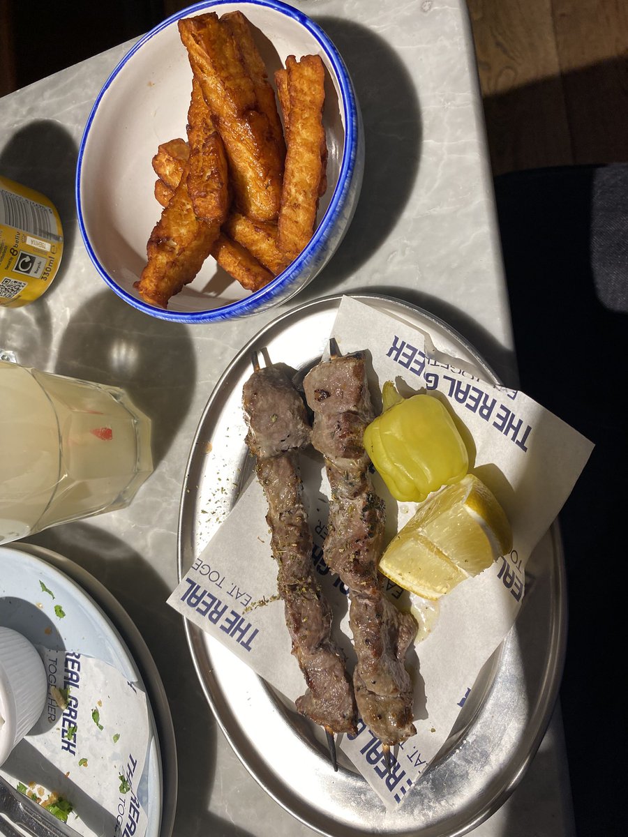 GaryMor24089453's tweet photo. Bit of lamb skewer and halloumi fries action this evening with little un at The Real Greek 👊 #dadanddaughtertime #TheRealGreek #BraintreeVillage https://t.co/YdNUO2rNeX
