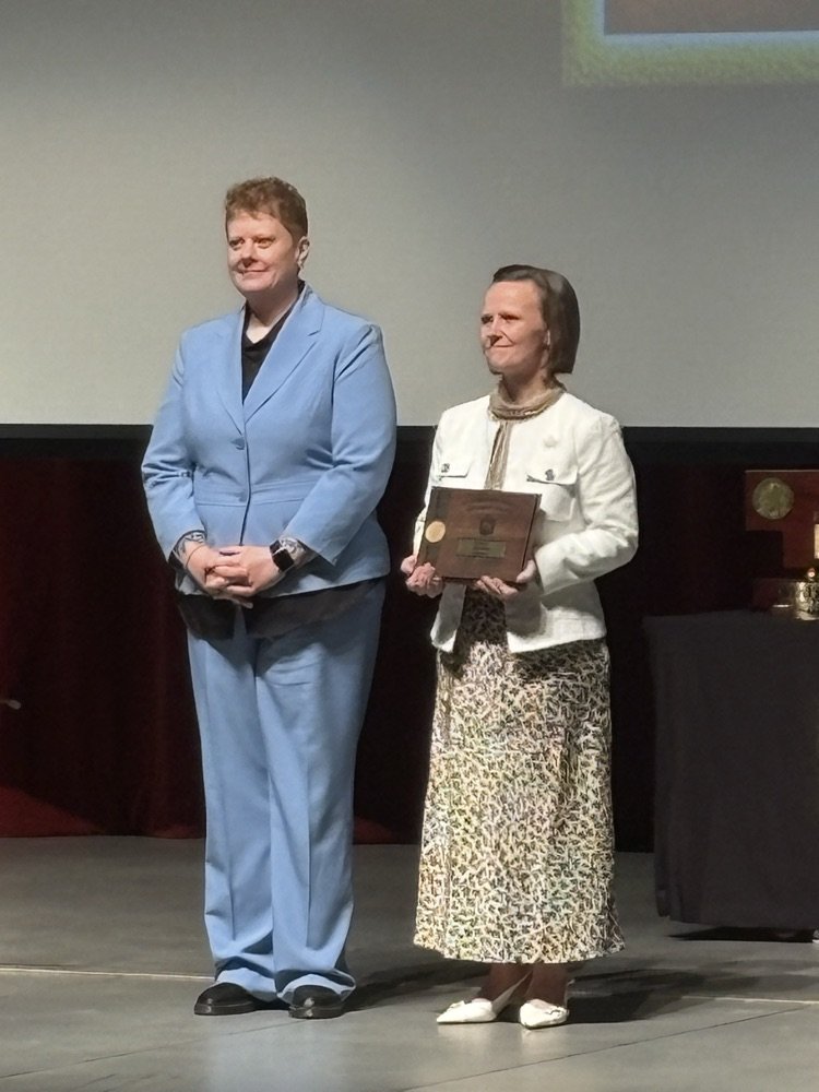 Congratulations Keri Hogue!  Keri was presented the 2025 NFHS Outstanding Theatre Educator Award today at the NSAA Class C1 Play Production award ceremony.