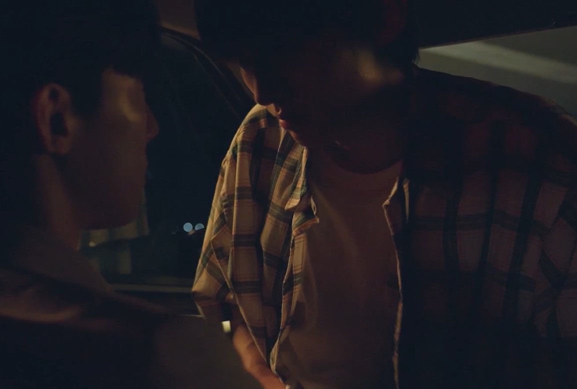 BabyZeeNews's tweet photo. Now we know why il-joo wants to leave his shirt on 🥺 so jeonghan won’t find out about it 😔

If it couldnt get any worse 😭😭

 #천둥구름비바람 #ThundercloudRainstorm #ThundercloudRainstormEp6 https://t.co/1rCv1n5aGa
