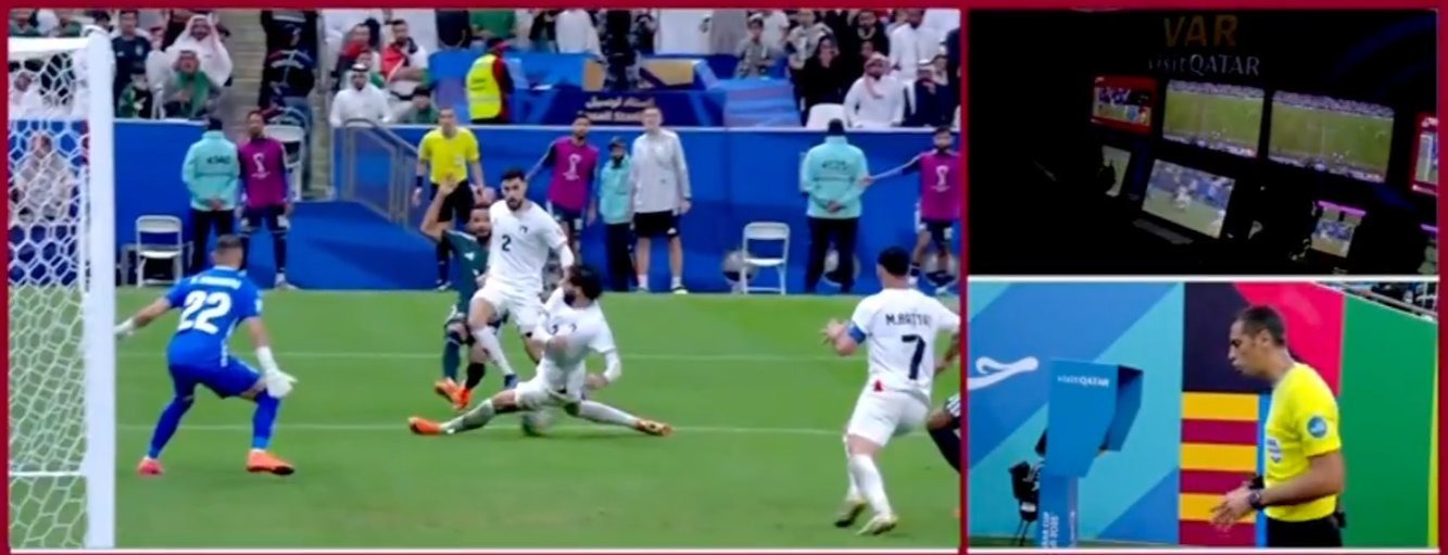 أمين عمر يٌلغي ركلة جزاء السعودية بعد العودة لتقنية الـ VAR 