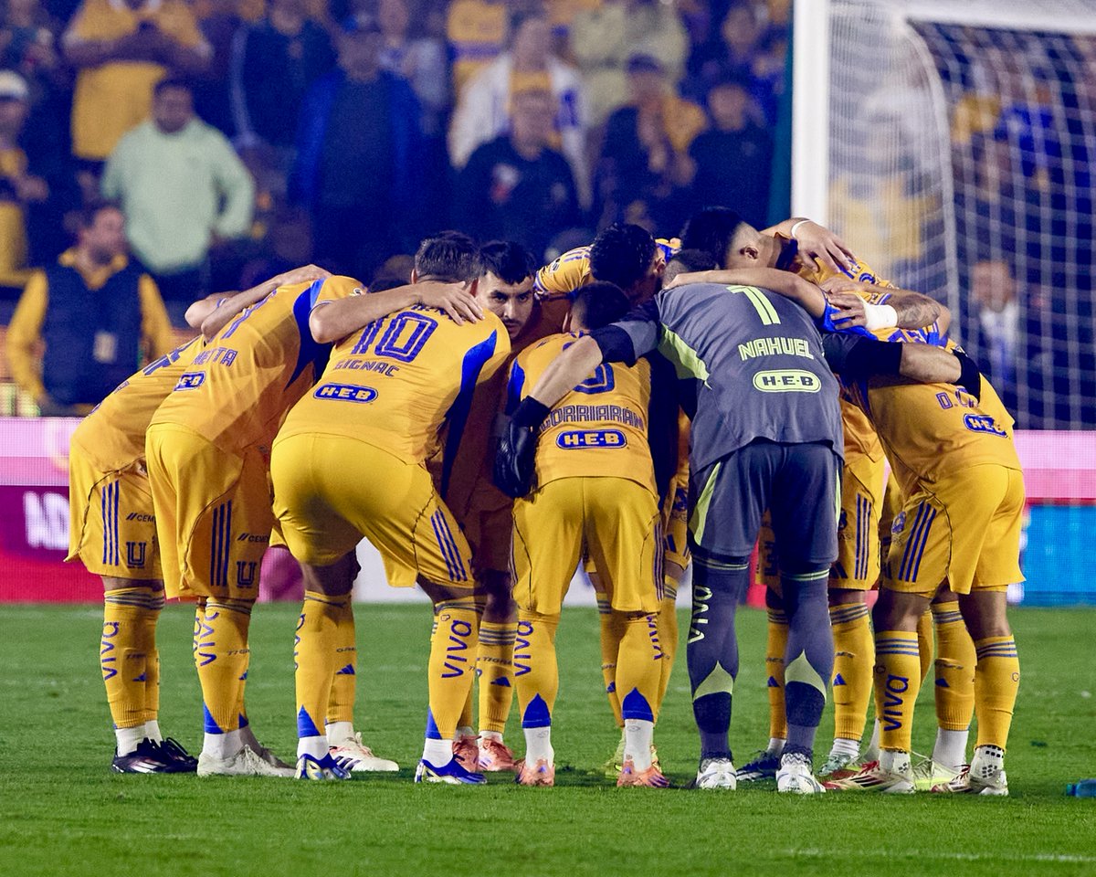 𝑯𝒐𝒚 𝒋𝒖𝒆𝒈𝒂 𝑳𝒂 𝑼.
𝑯𝒐𝒚, 𝒍𝒂 𝑭𝒊𝒏𝒂𝒍, 𝒍𝒂 𝑱𝒖𝒈𝒂𝒎𝒐𝒔 𝑻𝒐𝒅𝒐𝒔.