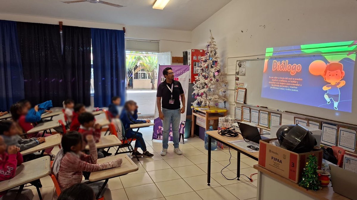 🌟 Promoviendo Valores en la Escuela Primaria “Octavio Paz” 🌟
En Tepic, compartimos una jornada llena de participación y pensamiento crítico con las niñas y los niños, quienes abordaron de manera dinámica la importancia de los valores democráticos. 🗣️✨
#ConstruyendoCiudadanía