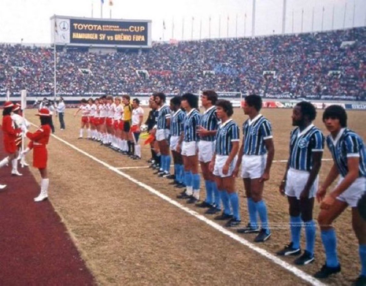 futnostalgico's tweet image. Hamburgo vs Grêmio. Mundial de 1983 no Estádio Nacional de Tóquio.

Nostálgico!