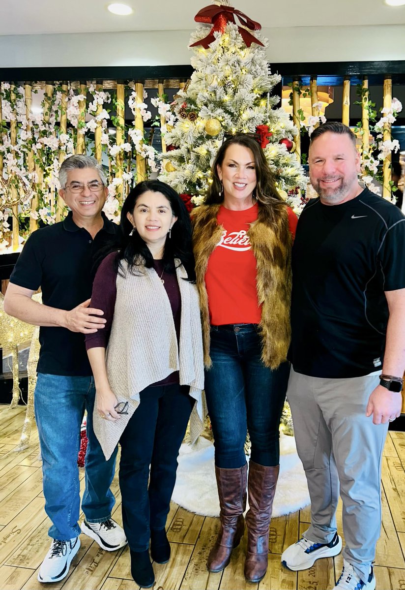 A sushi date with some of our very best friends, or as we call them, our framily! Lupe and I met in our neighborhood playgroup almost 25 years ago and we’ve been through every stage of motherhood together. Chuck and I love y’all and we are so thankful for you and your family. ♥️