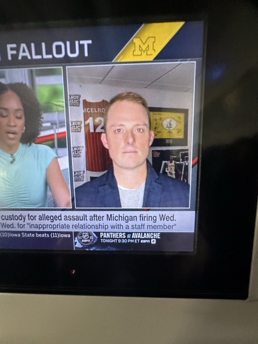Flying and get to see #ourguy from the air! ✈️ 

<a href="/macandcube/">McElroy and Cubelic in the Morning</a> <a href="/colecubelic/">Cole Cubelic</a>