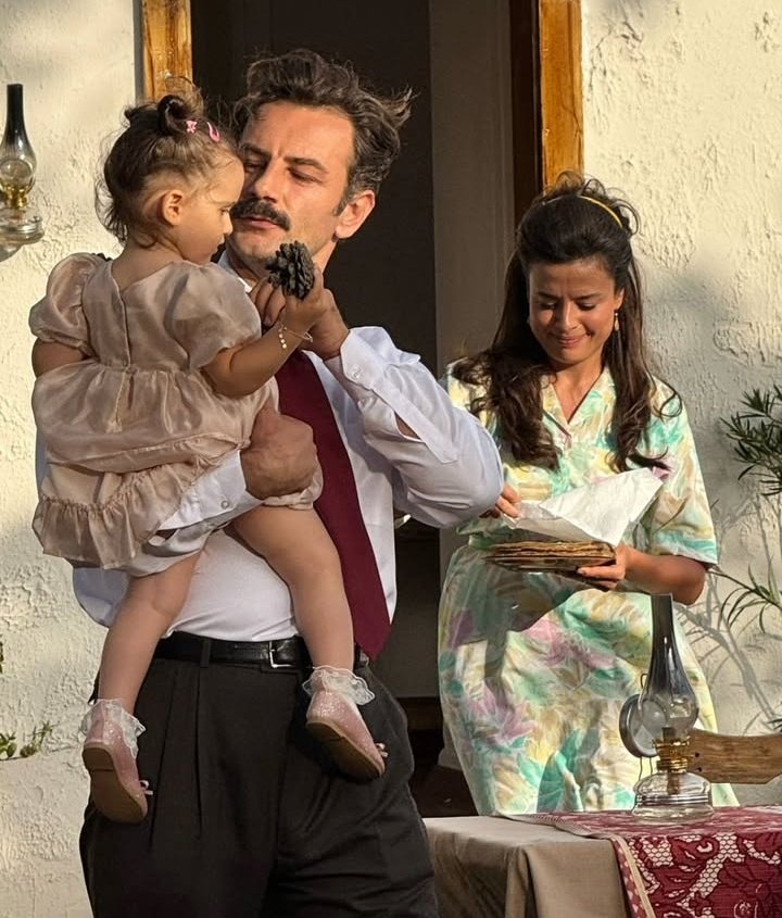 Sağıroğlu ailesi ❤ <a href="/tabiiresmi/">tabii</a> 

#GökberkDemirci #SonNefesÇanakkale #YüzbaşıKemalSağıroğlu