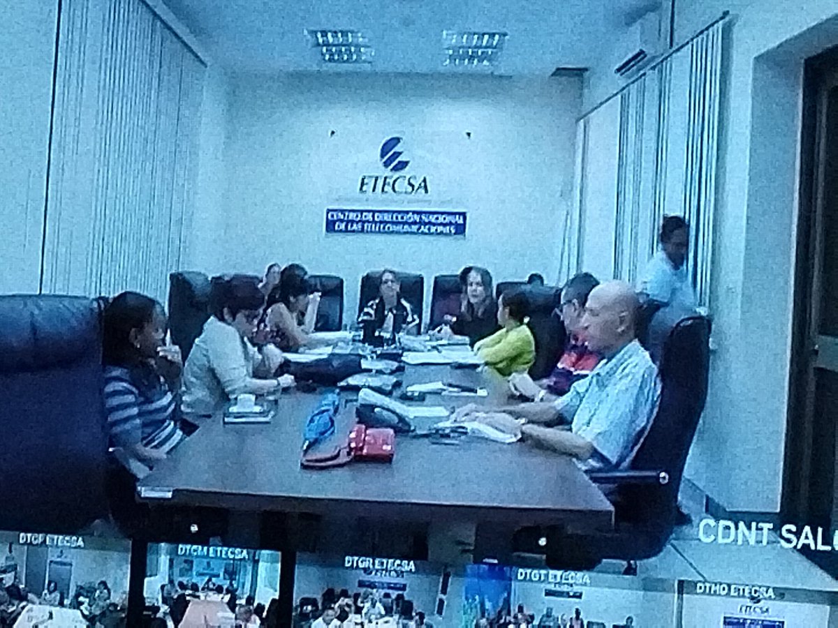 #CEPGranma. Video conferencia del #CENCuba asegurando la participación ciudadana: un derecho y un deber según la Ley 127
 La participación de todos es clave para fortalecer nuestro sistema democrático.
#EleccionesEnCuba .
<a href="/LuisGui06196604/">Luis Guillermo Ortiz Rodríguez</a> <a href="/Alina_Balseiro/">Alina Balseiro</a> <a href="/ramospor_cuba/">Arián Ramos Gutiérrez🇨🇺</a>