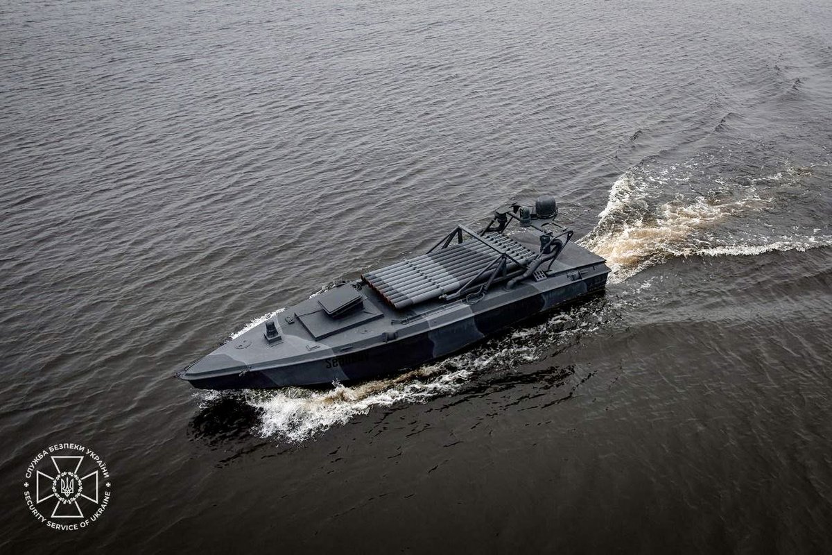 GrandpaRoy2's tweet image. Routes for both joint production with international partners and the direct export of Ukrainian products are broken down into clear steps.
These include  the preparation of a package of documents, and the passage of permit procedures for entering international markets.
2/