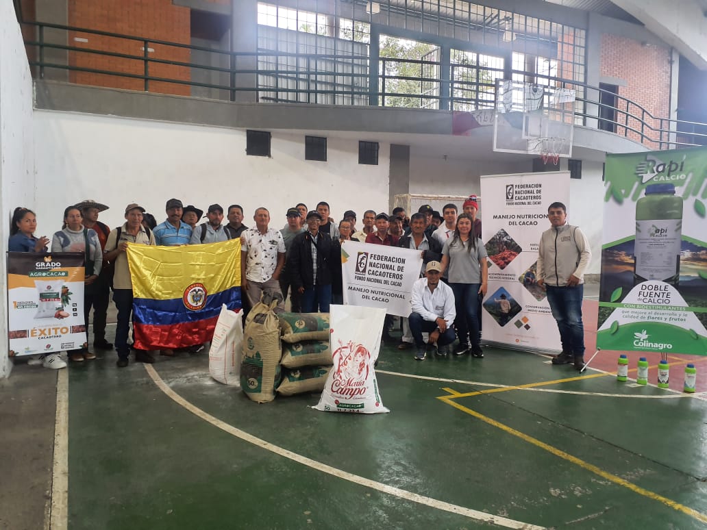 #MásProductividad Desde Santuario, Risaralda, la Perla del Tatamá, la Oficina Regional Pereira realizó el Día de Campo en nutrición del cacao.👩‍🌾 Conversamos sobre institucionalidad cacaotera, los requerimientos nutricionales del cultivo, el plan de fertilización. ¡Gracias!🌺