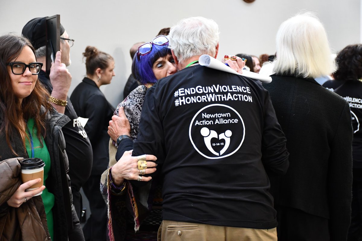 rosadelauro's tweet image. Today we remember the victims of the Sandy Hook Shooting, 20 innocent students and 6 educators that we lost 13 years ago.

Enough is enough. We must work together to #EndGunViolence.