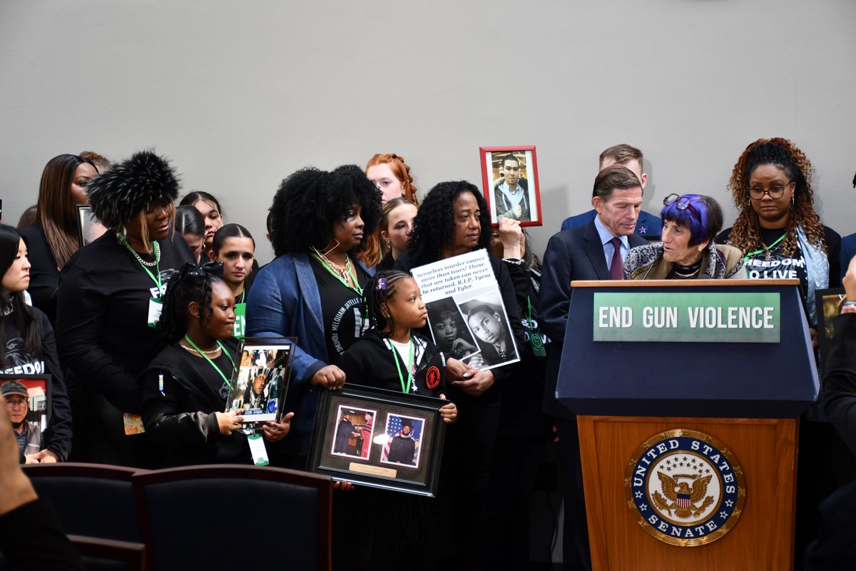rosadelauro's tweet image. Today we remember the victims of the Sandy Hook Shooting, 20 innocent students and 6 educators that we lost 13 years ago.

Enough is enough. We must work together to #EndGunViolence.