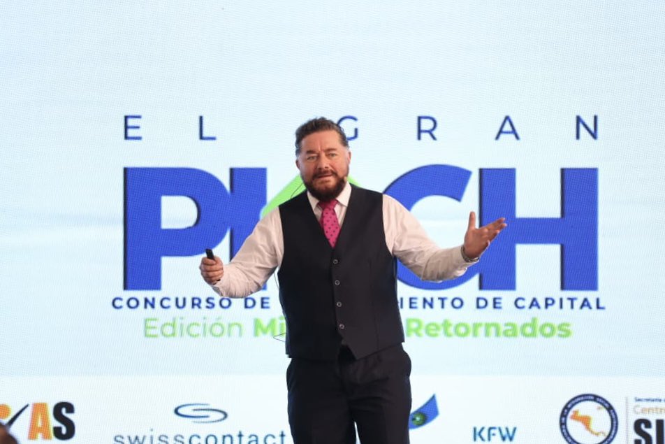 Este año el Gran Pitch está dedicado a  migrantes retornados, demostrando que quienes regresan a nuestra ciudad pueden volver a empezar y construir aquí sus sueños. Sus proyectos fortalecen la economía de sus familias y abren nuevas oportunidades para salir adelante. 

Por eso,