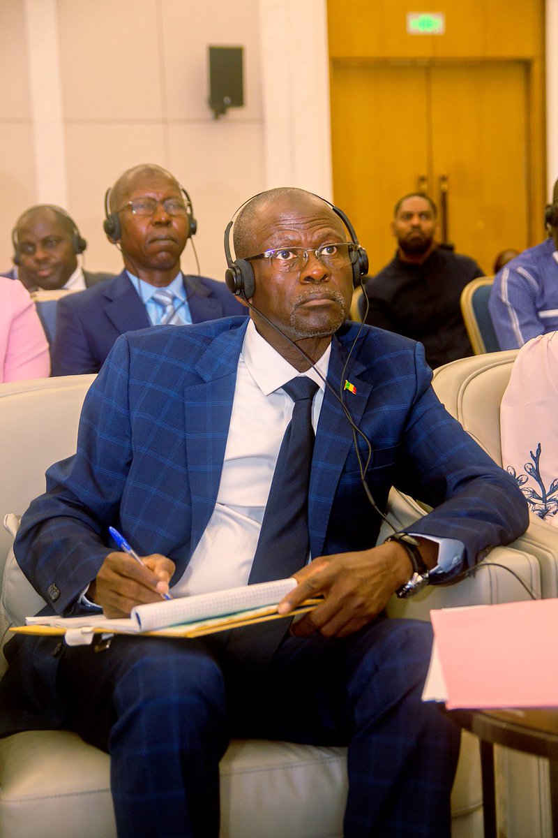 OAPI_TWIT's tweet photo. 🇨🇬 #Brazzaville → Le panel #OAPI a réunit @WIPO @_ARIPO @INTA #JPO #CIPO &amp; @Unicongo_242 pour réfléchir à une question : 
Comment faire de l’#Entrepreuneuriat un moteur de l'économie innovante en Afrique ?
Des idées fortes. Des visions ambitieuses et un potentiel à transformer. https://t.co/DKSGzhATLF