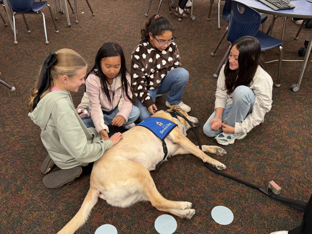 GPISD1's tweet image. 🌸 Blooms Club at East Cliff! 🌸
5th grade girls are leading with kindness, friendship, and community! They learned about the Ronald McDonald House and spent time with Duke, the service dog 🐾.
#BloomsClub #Leadership #Community #EastCliffPride #DistrictPride