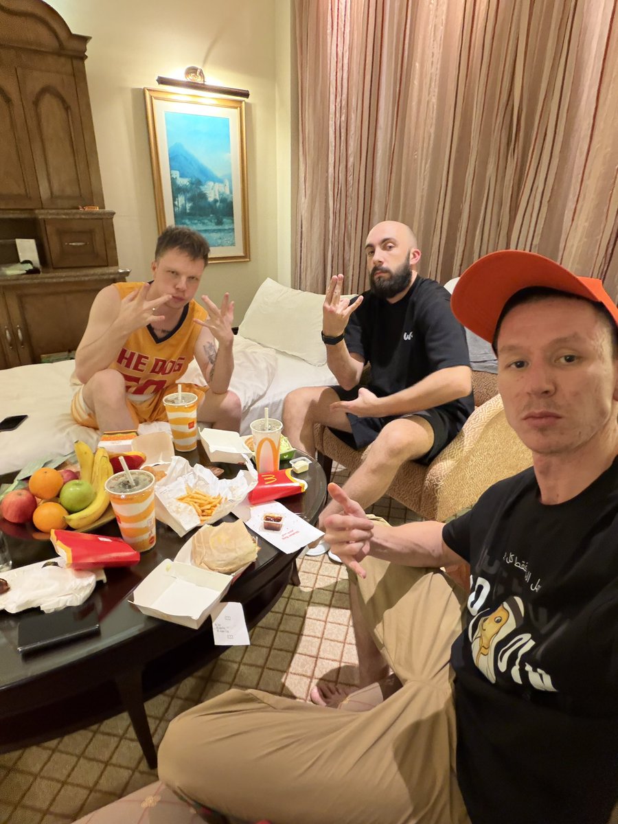 Rus_Khairullin's tweet photo. Do you like mcdonald's restaurant too?

@danyapronin @tim8eth https://t.co/jLPq5td7UZ