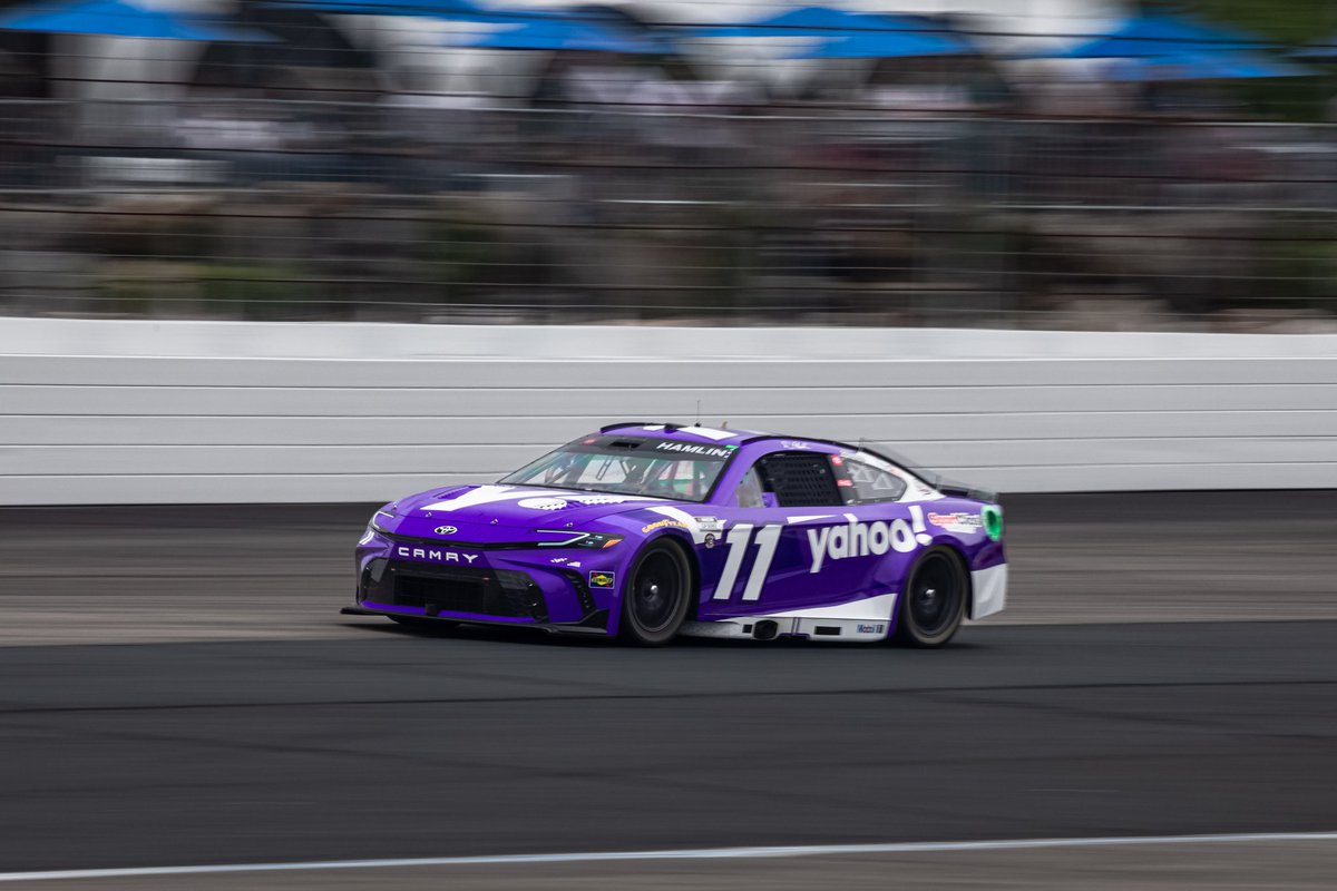 AndrewFierman's tweet photo. W
@dennyhamlin 
@23XIRacing https://t.co/QkqZX8GGAH