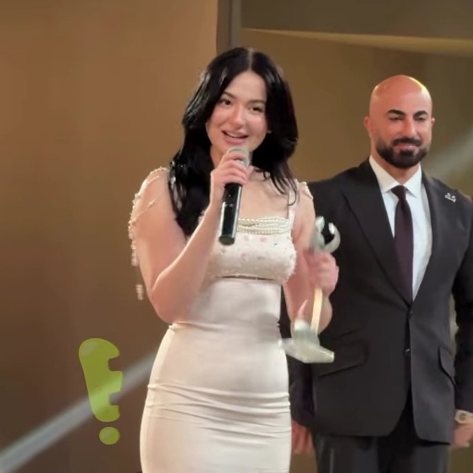 My fahania jaanus won my musjeena😭🤍🤏🏻
They did it, we did it
Their success feels so personal🥺

#HaniaAamir #FahadMustafa #KabhiMainKabhiTum