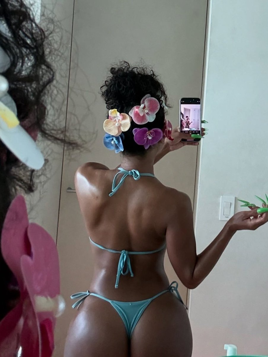 addictionbaddie's tweet photo. remember when saweetie...
https://t.co/nDRfiiVWrO