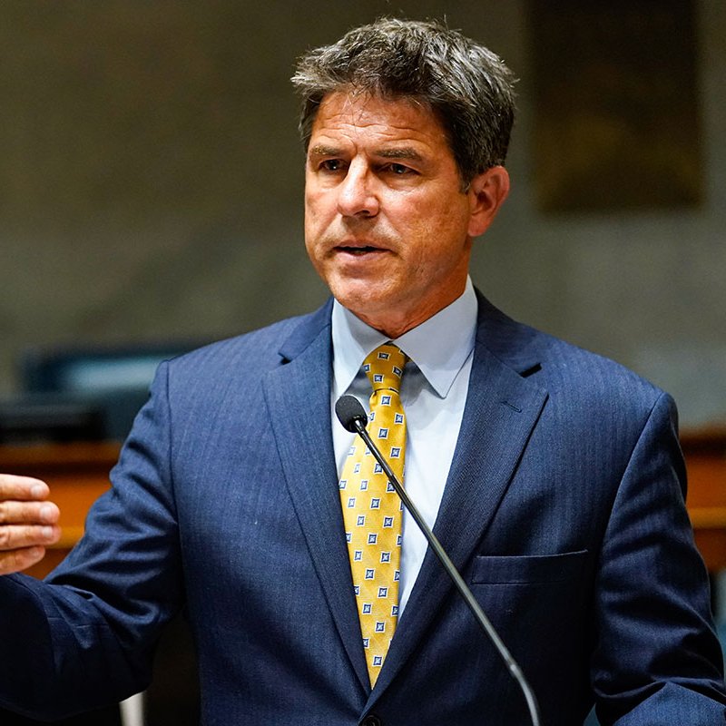 🚨 JUST IN: JD Vance is now targeting Indiana Senate Leader Rod Bray for LYING to his face.

"Bray consistently told us he wouldn't fight redistricting while simultaneously whipping his members against it. That level of dishonesty cannot be rewarded, and the Indiana GOP needs to