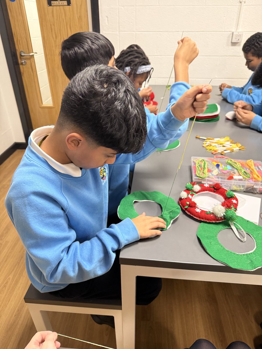 UKS2 Gaskell Primary School tweet media