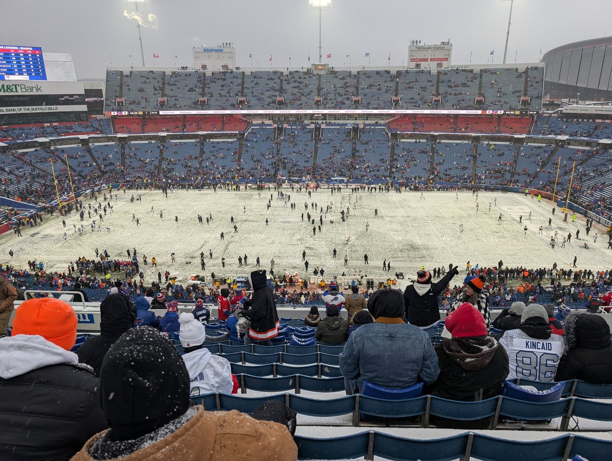 HailToMich's tweet photo. Thank you #BillsMafia for an awesome game day experience. #WhoDey https://t.co/mzbcrmRmWw