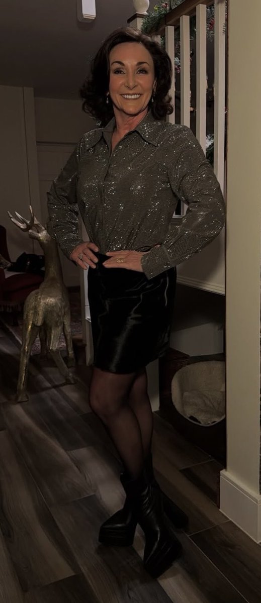 devioustrain's tweet image. Shirley Ballas #blacktights BBC 1  Strictly Come Dancing