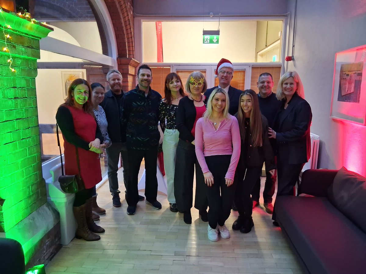 Gearóidín Uí Laighléis tweet media