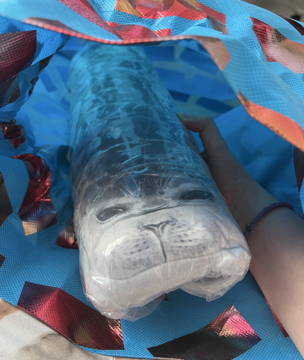 I’m full of Christmas cheer thanks to <a href="/Hxxtor3D/">Hector Ochoa</a>