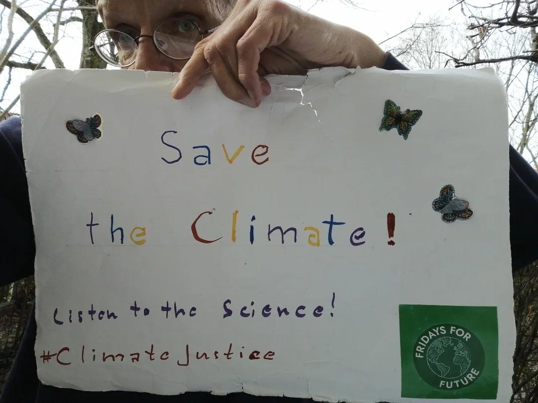 endelstamberg's tweet image. #ClimateStrike Week 324

#FightFor1Point5 Week 259

We demand urgent #ClimateActionNow! Tomorrow is too late! 
❤️ ☮️ 🌍 🌏 🌎 💧 🌳 🌱 🌿 🌺 🌼 🏵️ 🌻 🌞 🦋

#FreePalestine🇵🇸 #FreeCongo 🇨🇩 #FreeSudan🇸🇩 #FreeYemen🇾🇪 #freearmenia🇦🇲   #EndClimateImperialism #twiff #FFFMapSolidarity