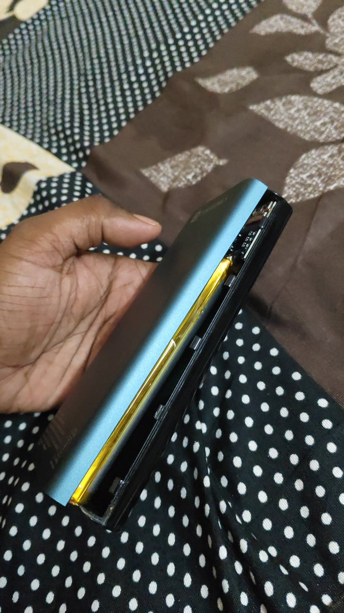 vt71631's tweet photo. @portronics
Battery swelling वाले Power 10 POR 1210 को pick-up किए कई दिन हो गए, Ticket ID: 811551.
Na refund, na replacement, ZERO update

Chalta firta bomb he inke product koi na kharide
Take action immediately 

@jagograhakjago
@consaff
@CPA_India
@Flipkart 
@help_meindia https://t.co/EVdBlSSo5k