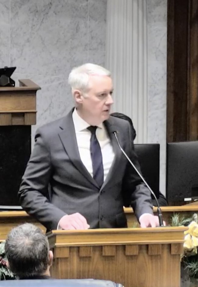 Republican Sen. Greg Goode of Terre Haute decries the pressure and threats of violence that have surrounded the #redistricting debate. "Friends, we're better than this—are we not?" Interestingly, a question, not a statement.