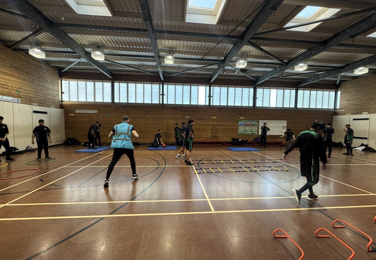 Challney PE Department tweet media