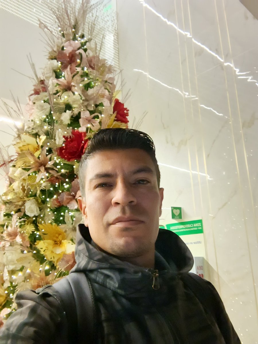 JS tweet media