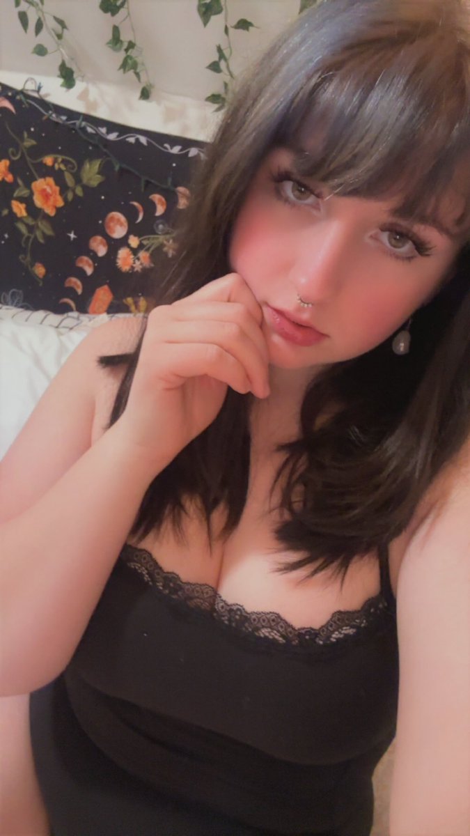 phantomprincex4's tweet photo. I’m feeling cute today🥰 https://t.co/Y9s0WPR6sp
