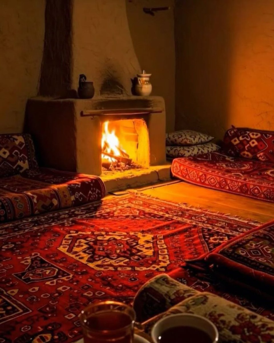 بہت ٹھنڈ ہو رہی ہے
آؤ کچھ خواہشوں کو آگ لگائے 
🥹🔥❤️‍🩹
#اردو_زبان 
#TDR_now