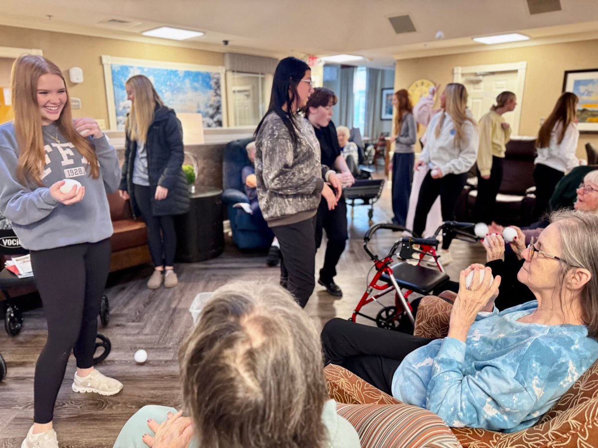 TroyR3CAPS's tweet photo. A special week for our PM Healthcare students at Sugar Creek Memory Care! They shared laughter in a snowball fight and lifted spirits with Christmas carols. Grateful for these meaningful moments. ❤️🎶❄️ #CommunityPartners #capsnetwork https://t.co/gQSoAHIQCu