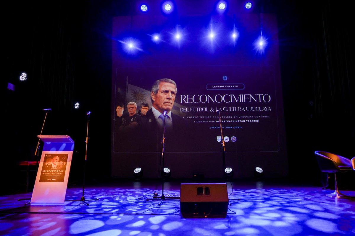 Participar de la organización del homenaje al Maestro, Celso, Mario y José fue una forma de retribuir todo lo que me dieron durante 15 años.

Orgullo y gratitud por haberme hecho sentir parte de un grupo de trabajo profesional, respetuoso y tan exigente como tremendamente humano.